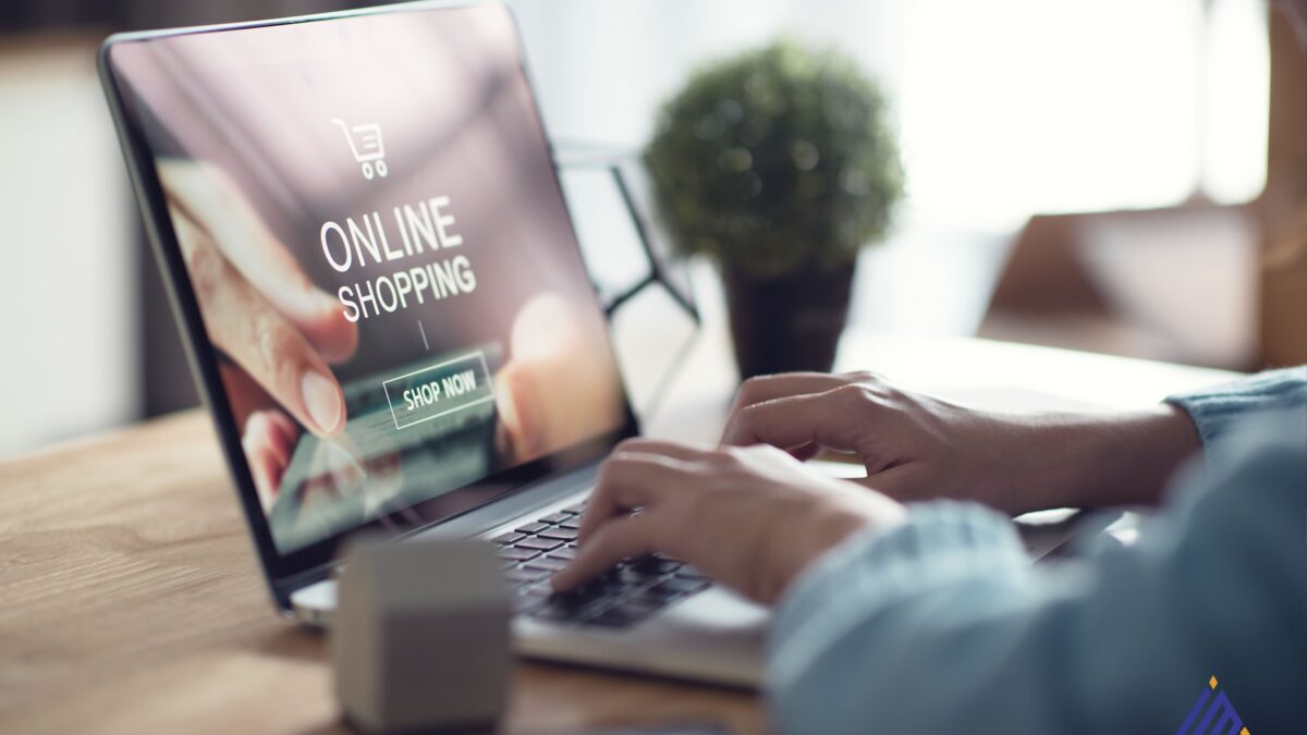 Infographic showing the e commerce website creation cost in 2025